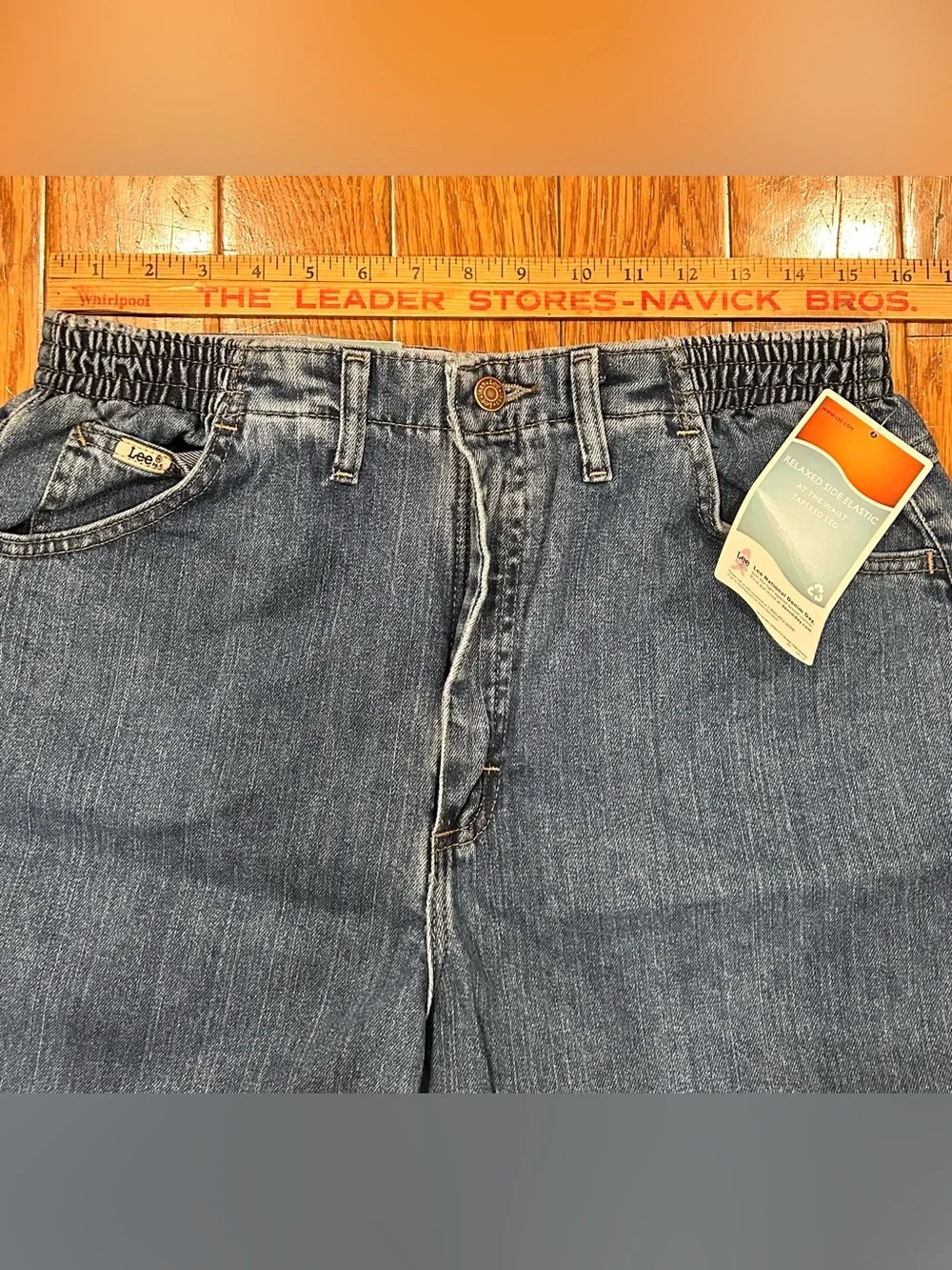 Lee nwt side